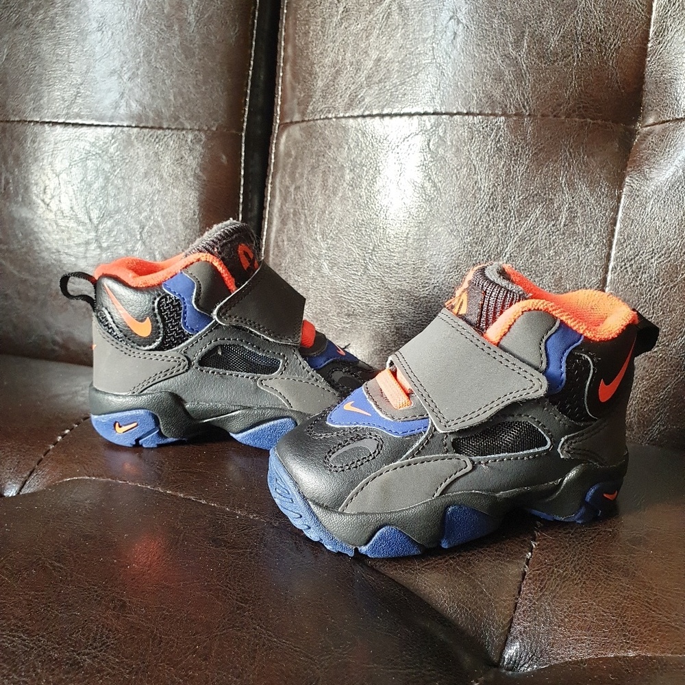 ❌❌SOLD❌❌Baby Nike Speed Turf in Size 5C
